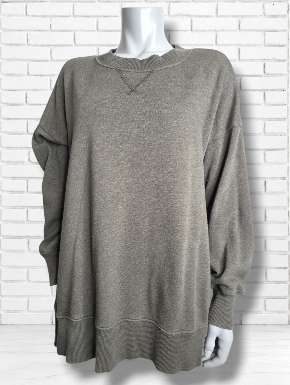 Aerie Size M Oversized Heather Green Crewneck Longsleeve Sweatshirt